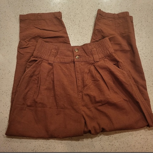 Urban Outfitters dark brown high waisted crop pants - Picture 4 of 4